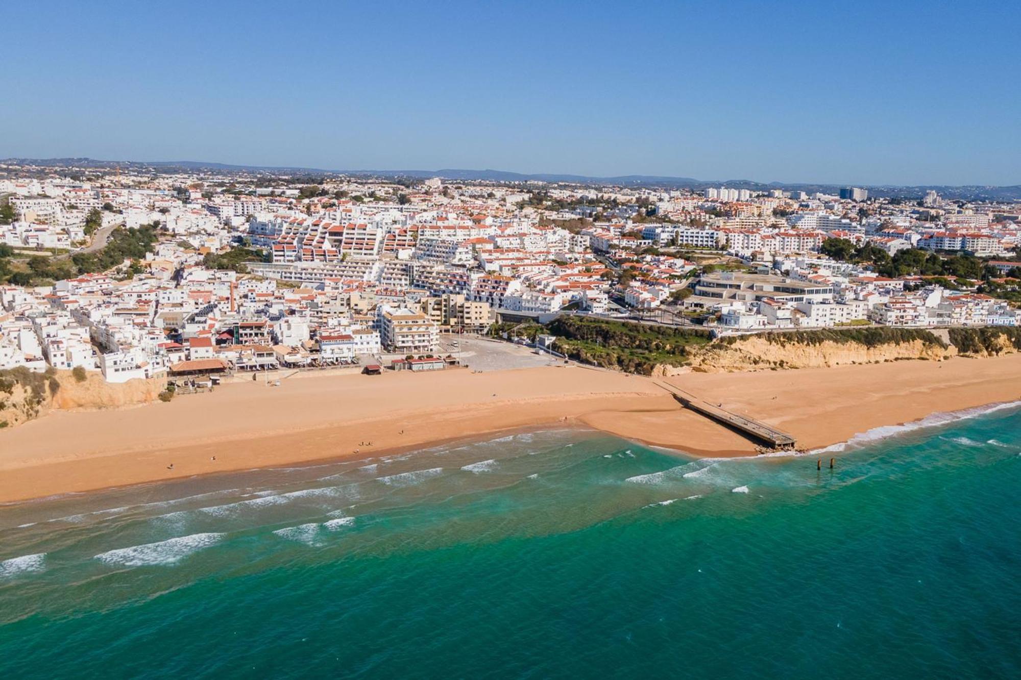Typical T2 In Albufeira W/ Balcony By Lovelystay ภายนอก รูปภาพ