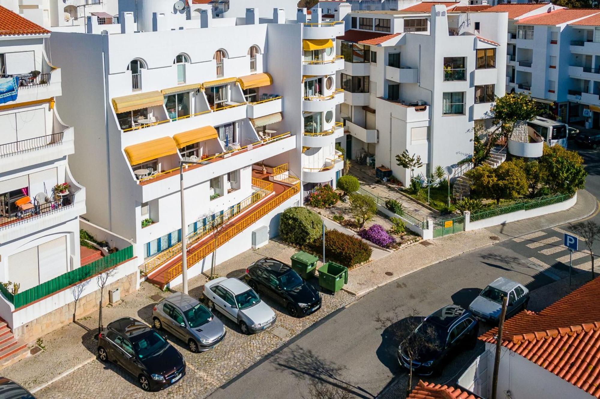 Typical T2 In Albufeira W/ Balcony By Lovelystay ภายนอก รูปภาพ
